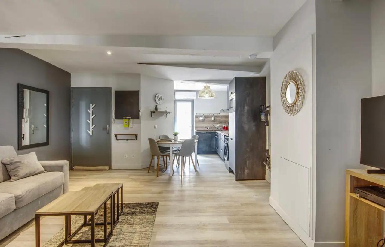 Bel Appartement Avec Terrasse Au Coeur D'Avignon Bagian luar foto